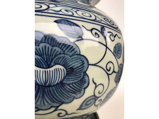 Chinese blue and white vase - afbeelding 13 van  17