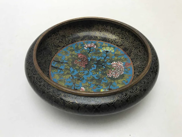 Chinese cloissoné detailed bowl - afbeelding 5 van  22