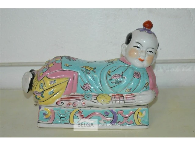 Chinese dekseldoos liggend kind - afbeelding 1 van  3