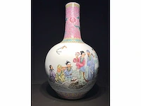 Chinese famille rose bottle vase ‘eight immortals’ - porcelain - china - 20th century - afbeelding 1 van  32