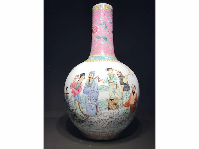 Chinese famille rose bottle vase ‘eight immortals’ - porcelain - china - 20th century - afbeelding 16 van  32