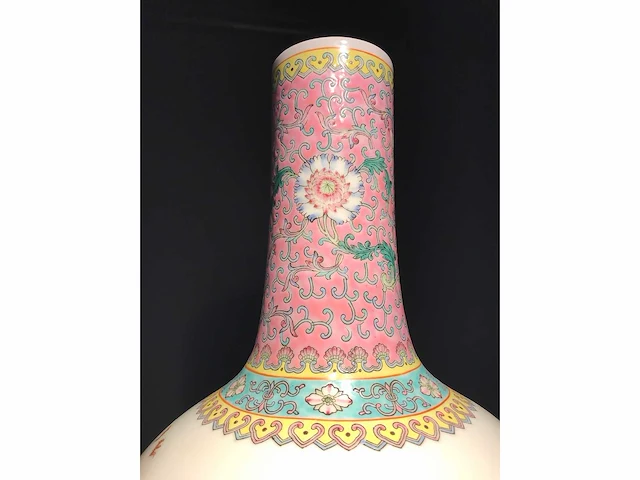 Chinese famille rose bottle vase ‘eight immortals’ - porcelain - china - 20th century - afbeelding 19 van  32