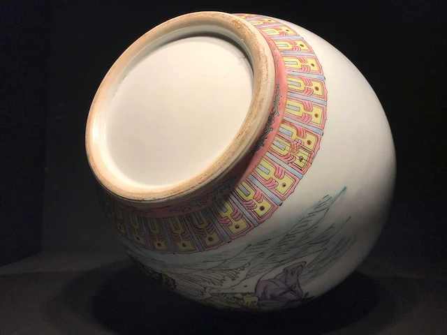 Chinese famille rose bottle vase ‘eight immortals’ - porcelain - china - 20th century - afbeelding 20 van  32