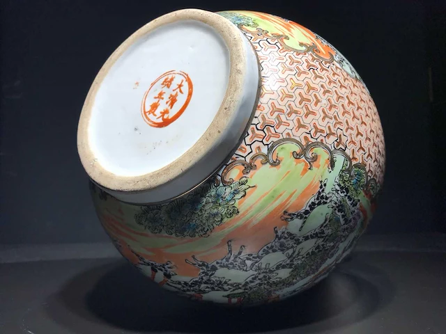 Chinese guangzhou export porcelain vase with hunting scene - european market - (early 20th century) - afbeelding 22 van  34