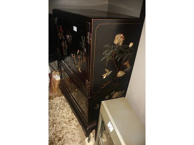 Chinese kast met 4 deuren afm. 140x96x55 cm - afbeelding 4 van  5