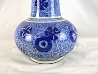 Chinese vaas blauw en wit porselein - afbeelding 2 van  3
