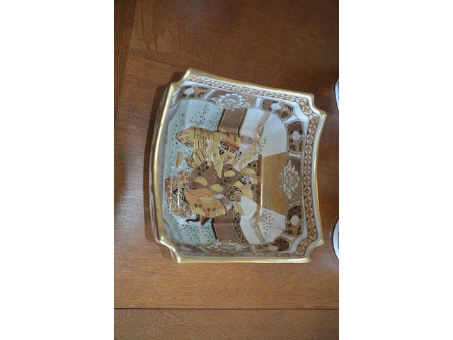 Chinese vaas, chinese kom, pot met deksel (alles porselein) - afbeelding 4 van  10