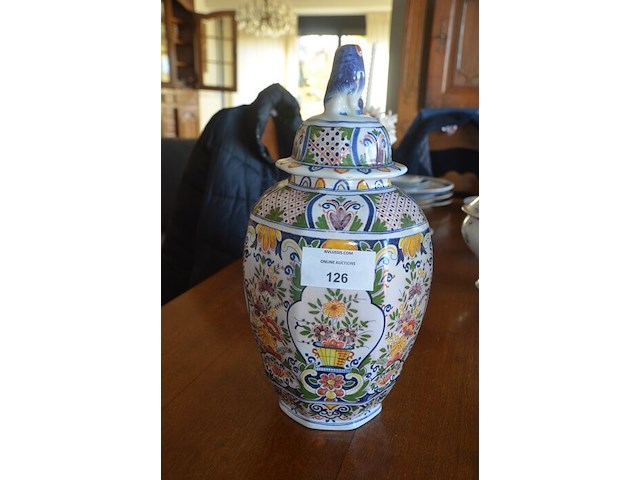 Chinese vaas, chinese kom, pot met deksel (alles porselein) - afbeelding 2 van  10