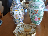 Chinese vaas, chinese kom, pot met deksel (alles porselein)