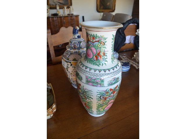 Chinese vaas, chinese kom, pot met deksel (alles porselein) - afbeelding 9 van  10