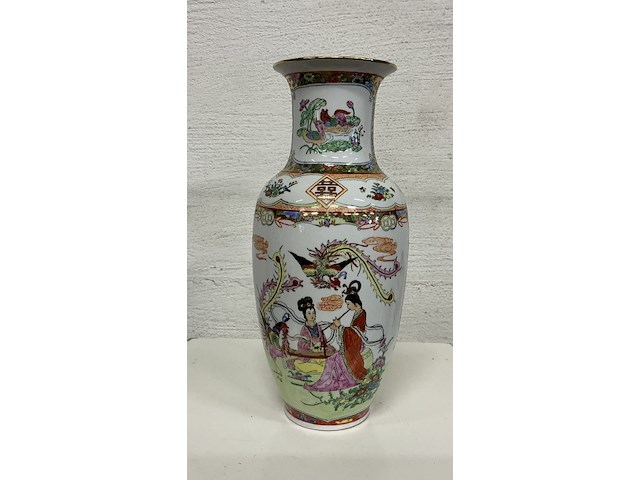 Chinese vaas in fijn porselein - afbeelding 1 van  3