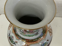 Chinese vaas in fijn porselein - afbeelding 2 van  3