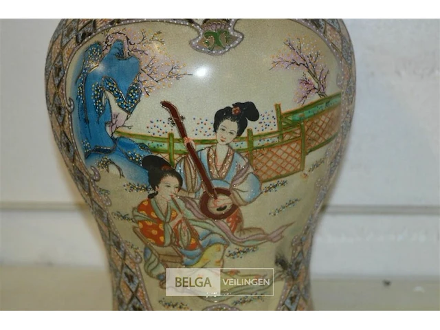 Chinese vaas satsuma ( 2 muziekkanten) - afbeelding 3 van  4