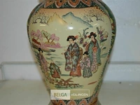 Chinese vaas satsuma h=45cm 5 mensen bij meer - afbeelding 3 van  3