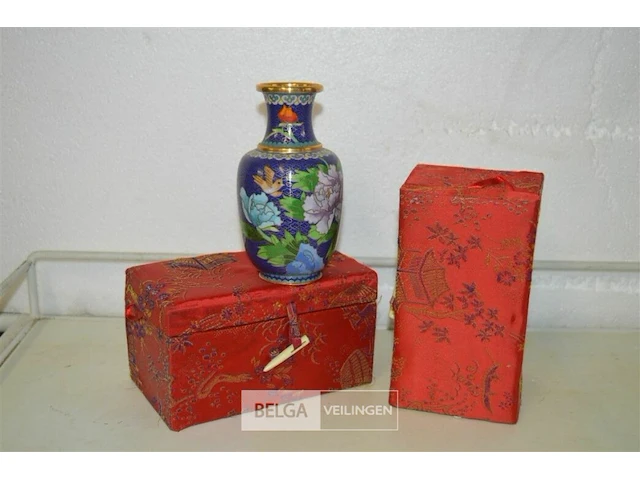 Chinese vaas satsuma in rond doosje h=±17cm - afbeelding 1 van  4