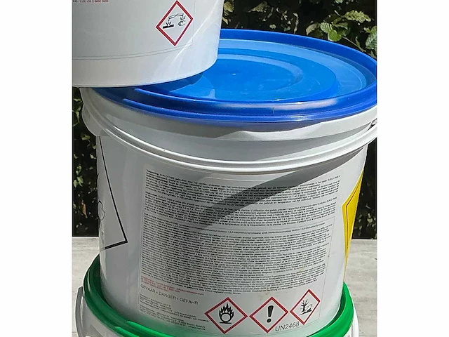 Chloor-waterbehandeling zwembad onderhoud - afbeelding 2 van  2