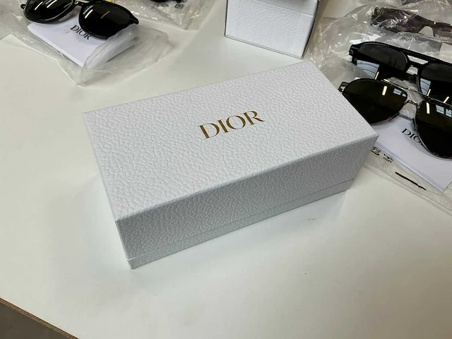 Christian dior zonnebril (8x) - afbeelding 2 van  13