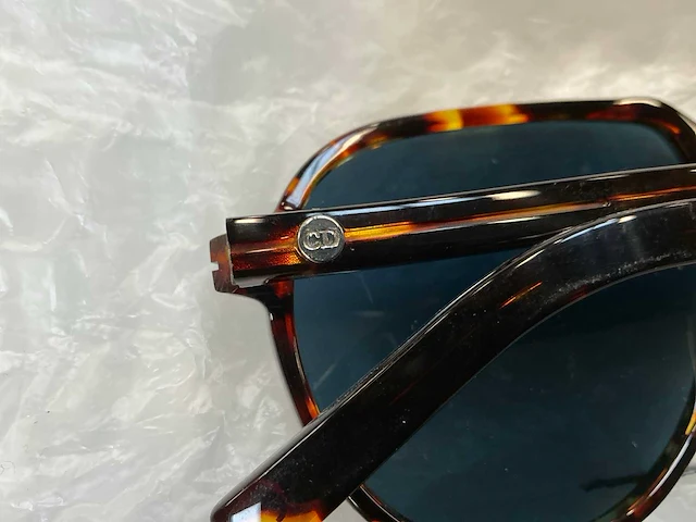 Christian dior zonnebril (8x) - afbeelding 3 van  13
