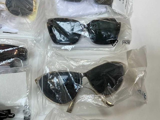 Christian dior zonnebril (8x) - afbeelding 8 van  13