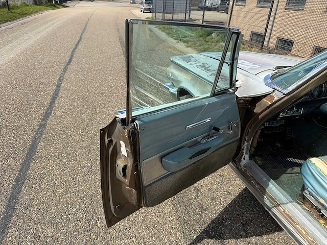 Chrysler - hardtop - stationwagon - klassieke auto's >15 - afbeelding 54 van  93