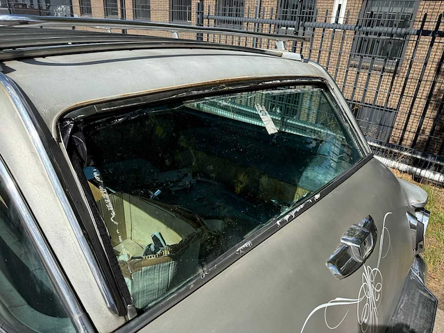 Chrysler - hardtop - stationwagon - klassieke auto's >15 - afbeelding 83 van  93