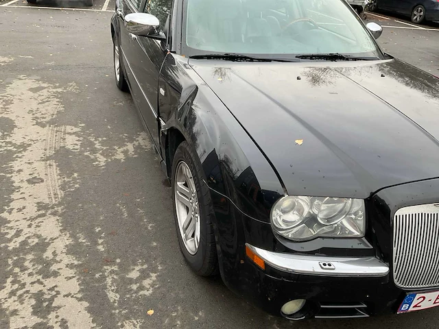 Chrysler 300 personenauto - afbeelding 2 van  29