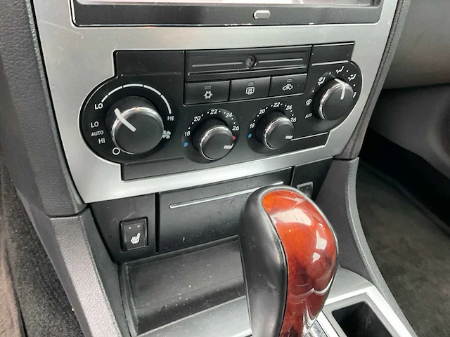 Chrysler 300 personenauto - afbeelding 13 van  29