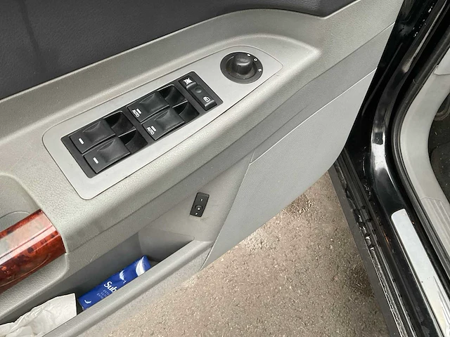 Chrysler 300 personenauto - afbeelding 18 van  29