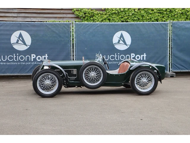 Chrysler roadster prewar car - 6 cilinder - 1930 (marge) - afbeelding 1 van  1