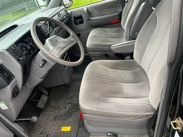 Chrysler vogager, 1991 - afbeelding 8 van  27