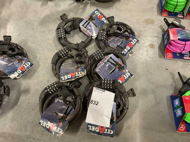 Cijfersloten met staalkabel - afbeelding 1 van  4
