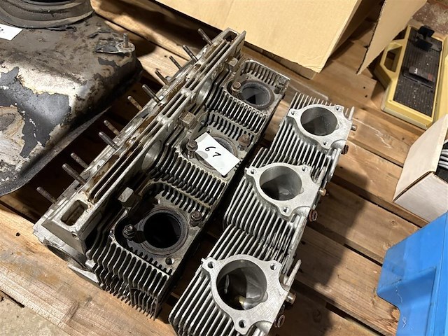 Cilinderkoppen porsche 993 - afbeelding 1 van  5