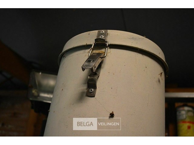 Cilindrische container met sluiting 1,8 - afbeelding 3 van  3