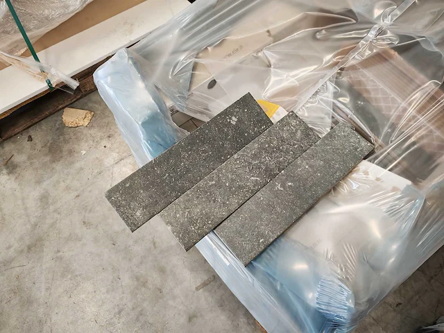 Cir di pietra ardennen nero mat vloertegel 10x40 cm 43,12 m² - afbeelding 3 van  6