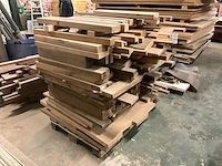 Circa 1 kuub diverse eiken balken en planken - afbeelding 3 van  7