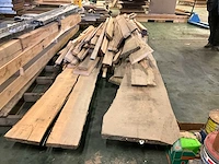 Circa 1 kuub diverse houten balken en planken. - afbeelding 5 van  6