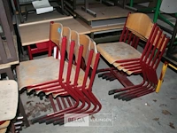 Circa 10 stapelbare stoelen - afbeelding 1 van  4