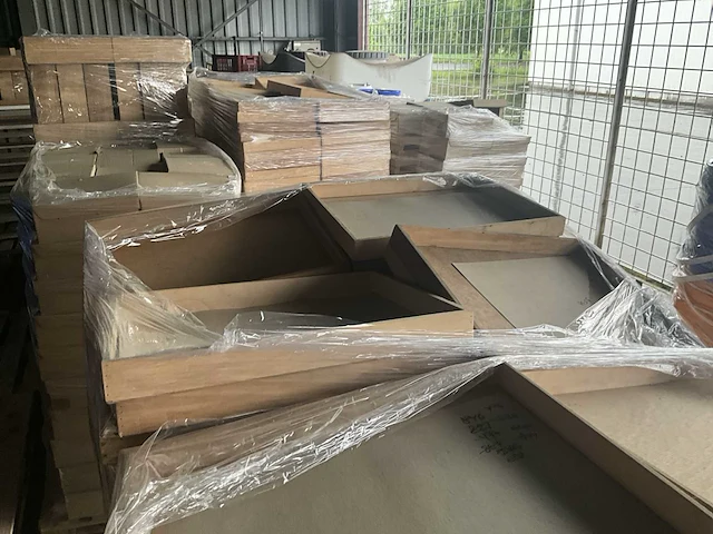 Circa 100 diverse houten bakjes - afbeelding 4 van  7