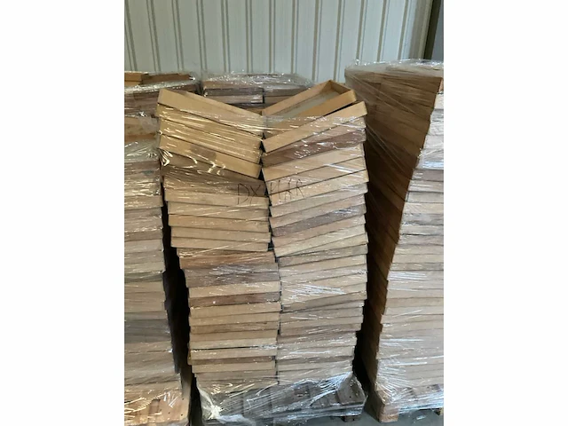 Circa 200 diverse houten bakjes - afbeelding 8 van  8