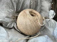 Circa 32 rollen/bollen touw/koord - afbeelding 1 van  6