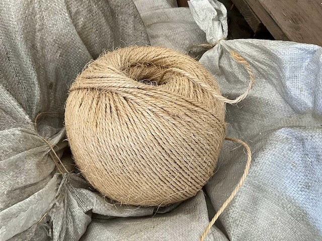 Circa 32 rollen/bollen touw/koord - afbeelding 6 van  6