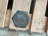 Circa 50 zware bouten friedberg in palletringbox - afbeelding 3 van  6