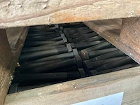 Circa 50 zware bouten friedberg in palletringbox - afbeelding 4 van  6