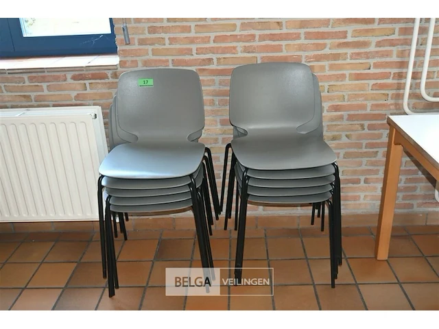 Circa 80 stapelstoelen - afbeelding 2 van  5
