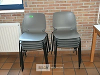 Circa 80 stapelstoelen - afbeelding 2 van  5
