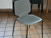 Circa 80 stapelstoelen - afbeelding 3 van  5