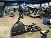 Circle fitness commercial elliptical crosstrainer - afbeelding 1 van  6