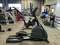 Circle fitness commercial elliptical crosstrainer - afbeelding 2 van  6