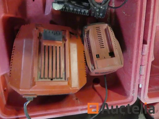 Cirkelzaag op accu hilti scw22-a - afbeelding 1 van  7