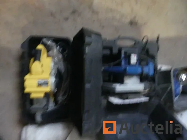Cirkelzaag topcraft tcsla-1800, schuurmachine powerplus powxo460 - afbeelding 7 van  12